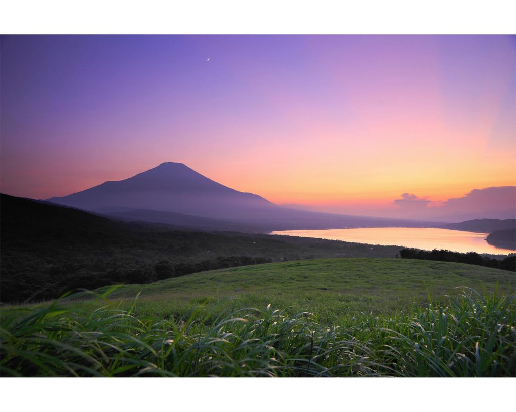 パノラマ台から見える富士山と山名湖の景色