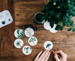 絵を描くイメージ画像